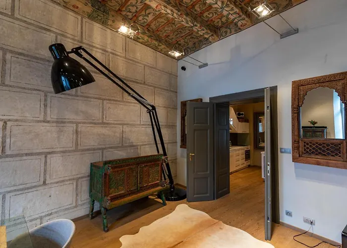 Mostecka Apartment