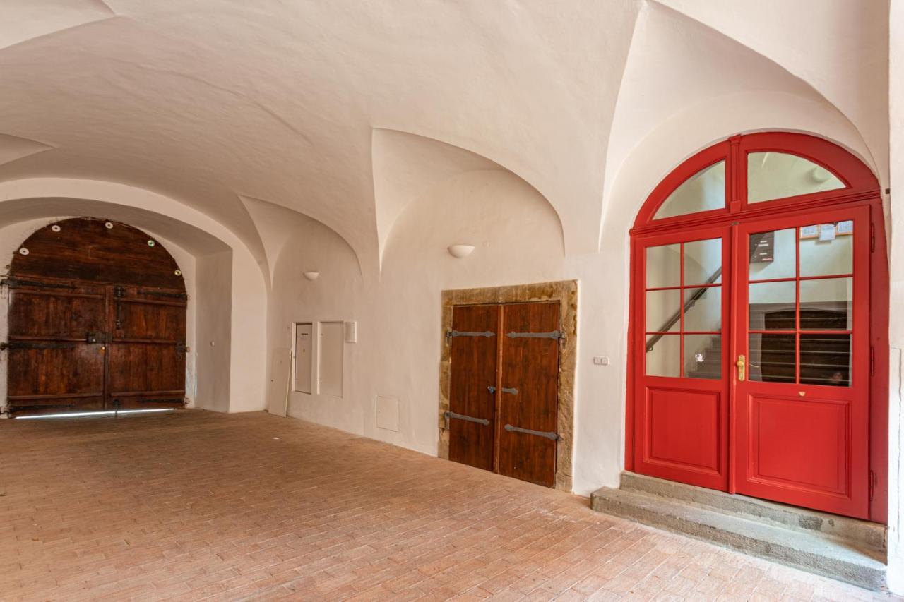 Mostecka Apartment Prag